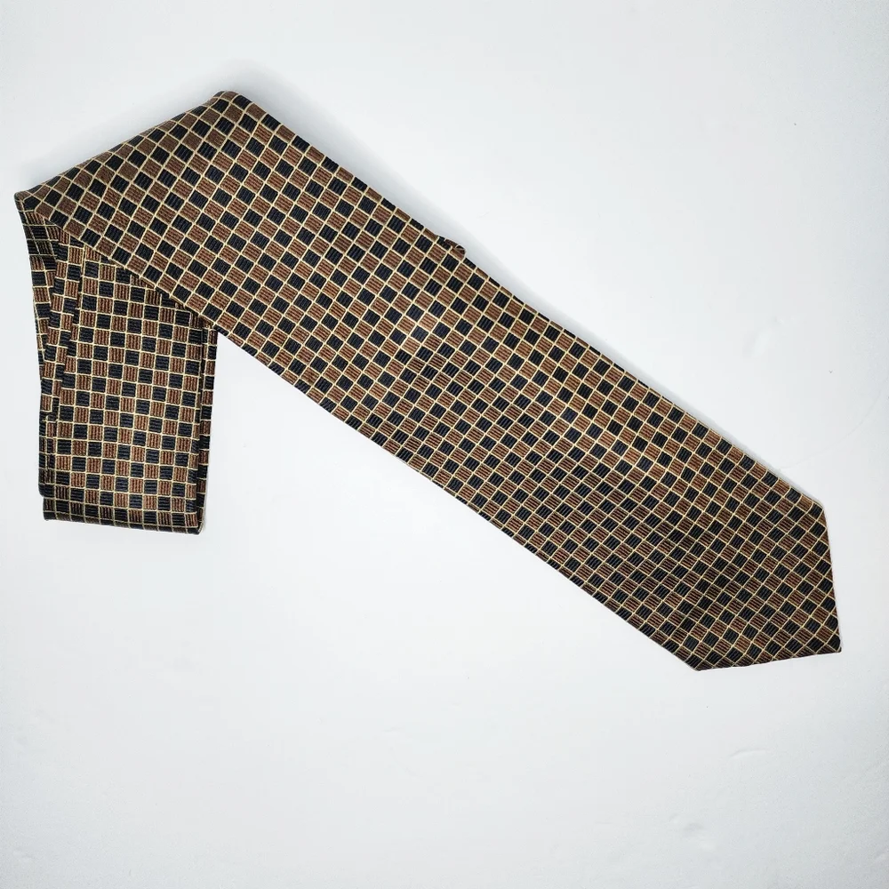 BRIONI Brown Silk Tie.